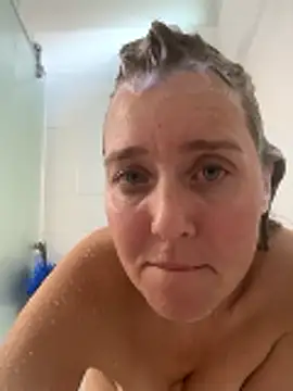 Snapshot of SkyelarSommer chatting on October 30, 5:54 pm SkyelarSommer online show from October 30, 5:54 pm