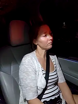 SkyelarSommer online show from December 17, 11:10 pm