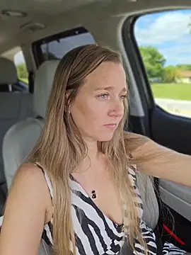 SkyelarSommer online show from April 15, 2:54 pm