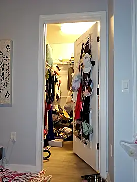 SkyelarSommer online show from January 13, 6:06 am