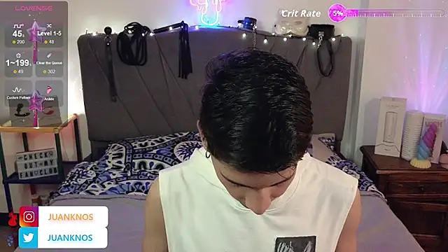 Snapshot of by_pandora chatting on October 6, 6:41 pm by pandora online show from October 6, 6:41 pm