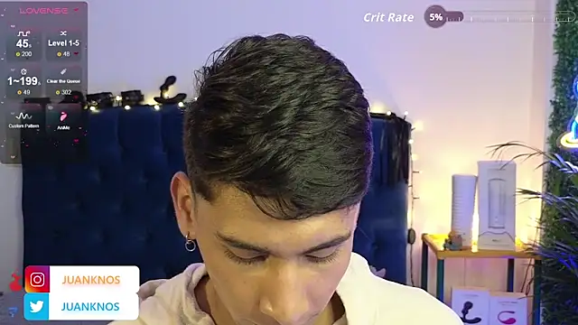 by pandora online show from April 16, 9:39 pm