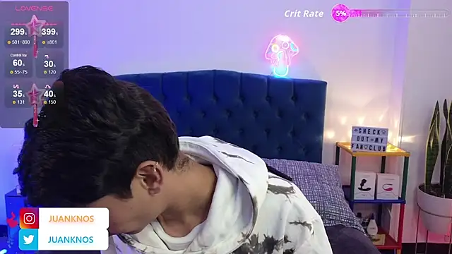 by pandora online show from October 24, 7:02 pm