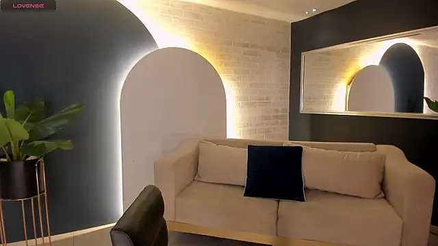 SunnyRivers online show from April 2, 5:30 pm