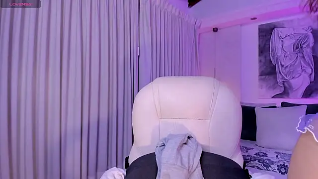 nathalie rivers online show from February 24, 11:22 am