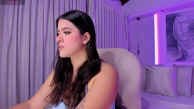 nathalie rivers online show from December 4, 11:09 am