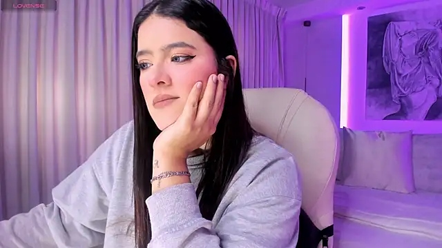 nathalie rivers online show from November 28, 11:32 am