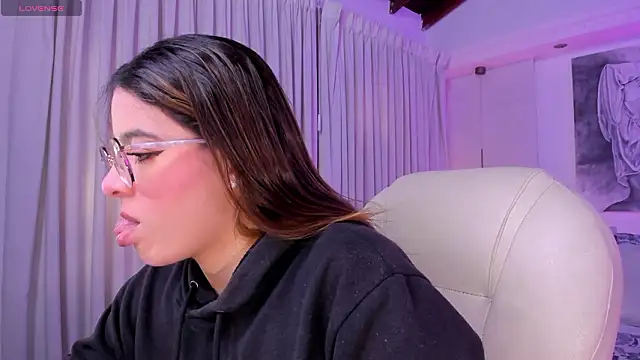 nathalie rivers online show from March 4, 11:29 am