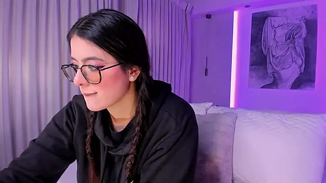 nathalie rivers online show from November 21, 11:20 am