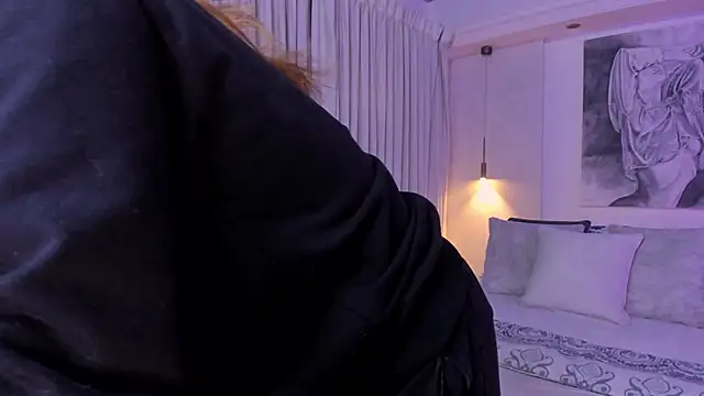 nathalie rivers online show from April 8, 11:22 am