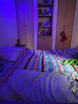 LissaThompsom online show from November 13, 4:00 pm