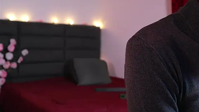 kathieandpovcock1 online show from March 18, 10:21 pm