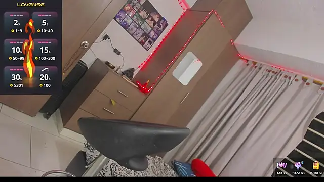 MissCarolinne online show from November 30, 5:30 am