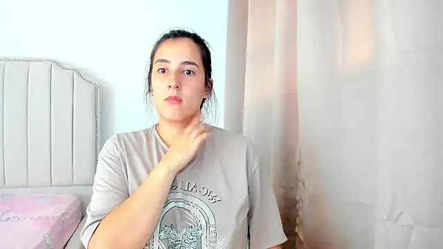 Hanna86 online show from September 18, 2:20 pm
