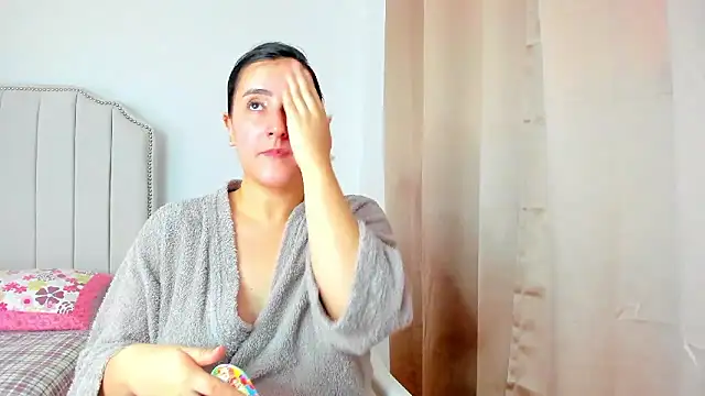 Hanna86 online show from January 11, 4:36 pm