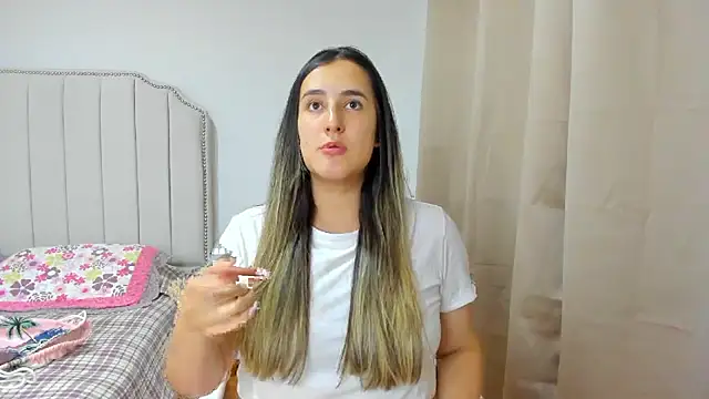 Hanna86 online show from November 18, 8:45 pm