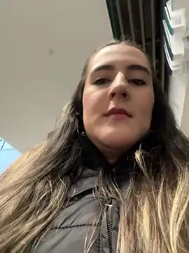 Hanna86 online show from March 6, 1:28 pm