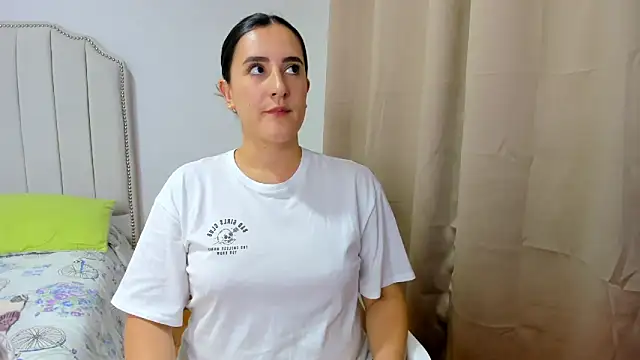 Hanna86 online show from October 30, 12:42 am