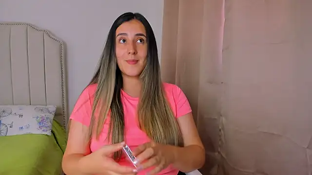 Hanna86 online show from November 12, 8:01 pm