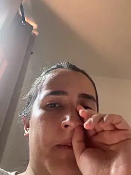 Hanna86 online show from November 22, 3:33 pm