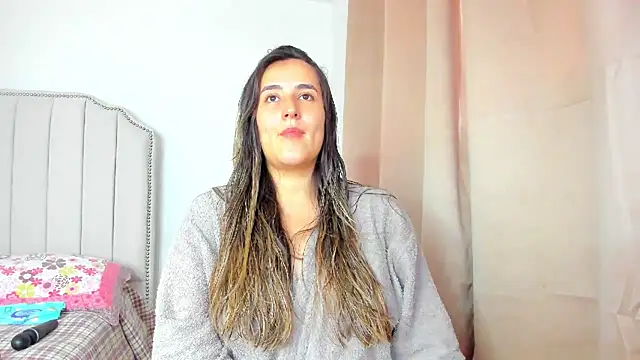 Hanna86 online show from November 27, 8:20 pm