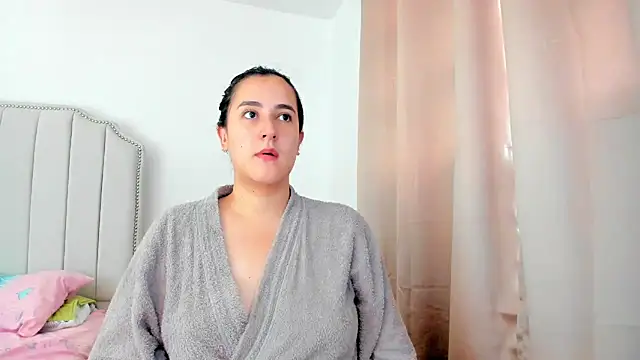 Hanna86 online show from November 15, 1:48 pm