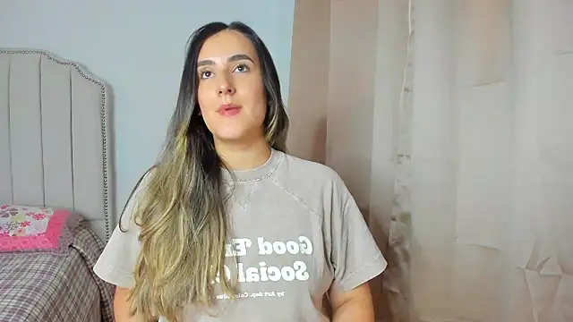 Hanna86 online show from December 4, 9:03 pm