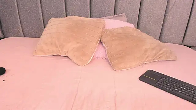 samantha stan online show from November 18, 12:08 pm