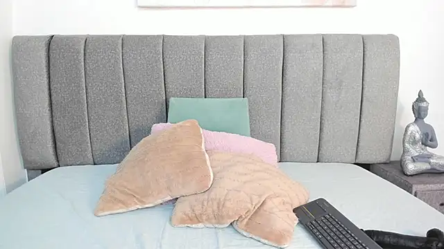 samantha stan online show from June 13, 12:25 pm