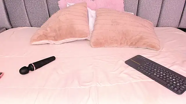 samantha stan online show from October 31, 2:24 pm