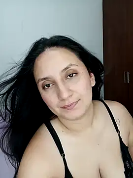 Snapshot of Angeelus2 chatting on October 30, 5:21 pm Angeelus2 online show from October 30, 5:21 pm