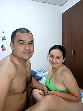 Snapshot of Angeelus2 chatting on November 9, 3:10 am Angeelus2 online show from November 9, 3:10 am