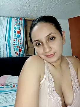 Snapshot of Angeelus2 chatting on March 23, 3:32 am Angeelus2 online show from March 23, 3:32 am