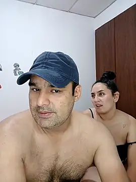 Snapshot of Angeelus2 chatting on December 4, 6:29 pm Angeelus2 online show from December 4, 6:29 pm