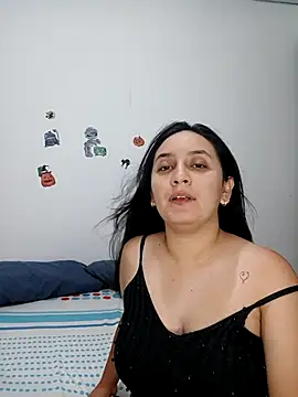 Snapshot of Angeelus2 chatting on November 23, 1:26 am Angeelus2 online show from November 23, 1:26 am