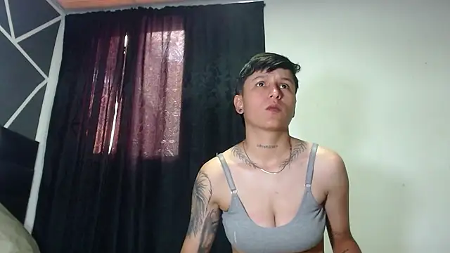 Snapshot of Tamarahryan chatting on February 15, 6:23 pm Tamarahryan online show from February 15, 6:23 pm