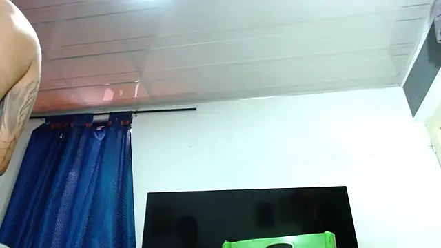 Snapshot of Tamarahryan chatting on November 1, 4:45 pm Tamarahryan online show from November 1, 4:45 pm