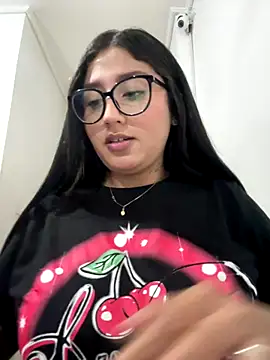 Snapshot of croftsmila chatting on November 12, 10:35 pm croftsmila online show from November 12, 10:35 pm