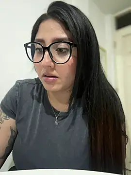 Snapshot of croftsmila chatting on February 9, 4:46 am croftsmila online show from February 9, 4:46 am