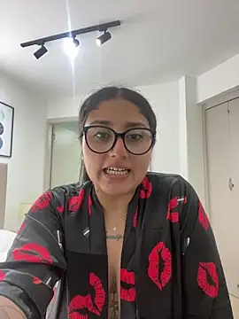 Snapshot of croftsmila chatting on June 3, 12:55 am croftsmila online show from June 3, 12:55 am