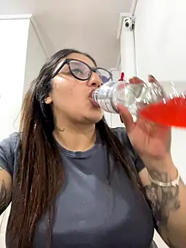 Snapshot of croftsmila chatting on December 3, 1:06 am croftsmila online show from December 3, 1:06 am