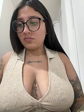 Snapshot of croftsmila chatting on October 25, 11:05 pm croftsmila online show from October 25, 11:05 pm