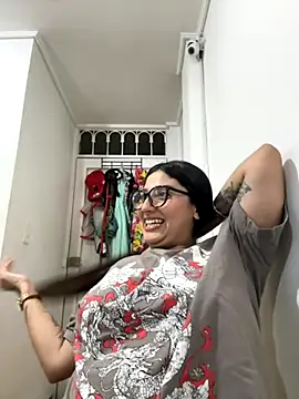 Snapshot of croftsmila chatting on November 4, 10:57 pm croftsmila online show from November 4, 10:57 pm