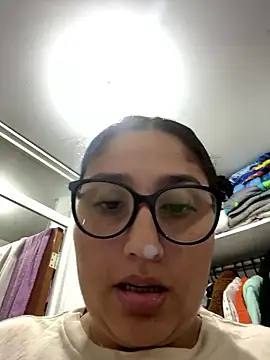 Snapshot of croftsmila chatting on January 15, 11:30 pm croftsmila online show from January 15, 11:30 pm