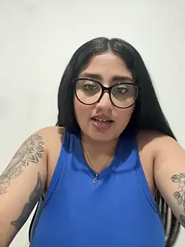 Snapshot of croftsmila chatting on March 1, 4:58 am croftsmila online show from March 1, 4:58 am