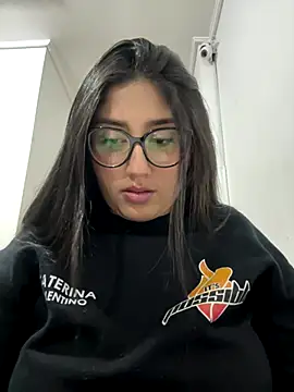 Snapshot of croftsmila chatting on October 27, 11:27 pm croftsmila online show from October 27, 11:27 pm