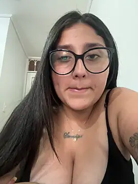 Snapshot of croftsmila chatting on October 31, 9:22 pm croftsmila online show from October 31, 9:22 pm