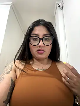 Snapshot of croftsmila chatting on October 18, 2:24 am croftsmila online show from October 18, 2:24 am
