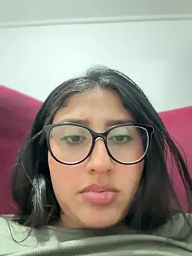Snapshot of croftsmila chatting on March 19, 4:57 am croftsmila online show from March 19, 4:57 am