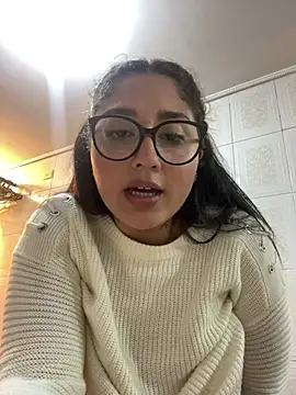 Snapshot of croftsmila chatting on April 13, 11:20 pm croftsmila online show from April 13, 11:20 pm